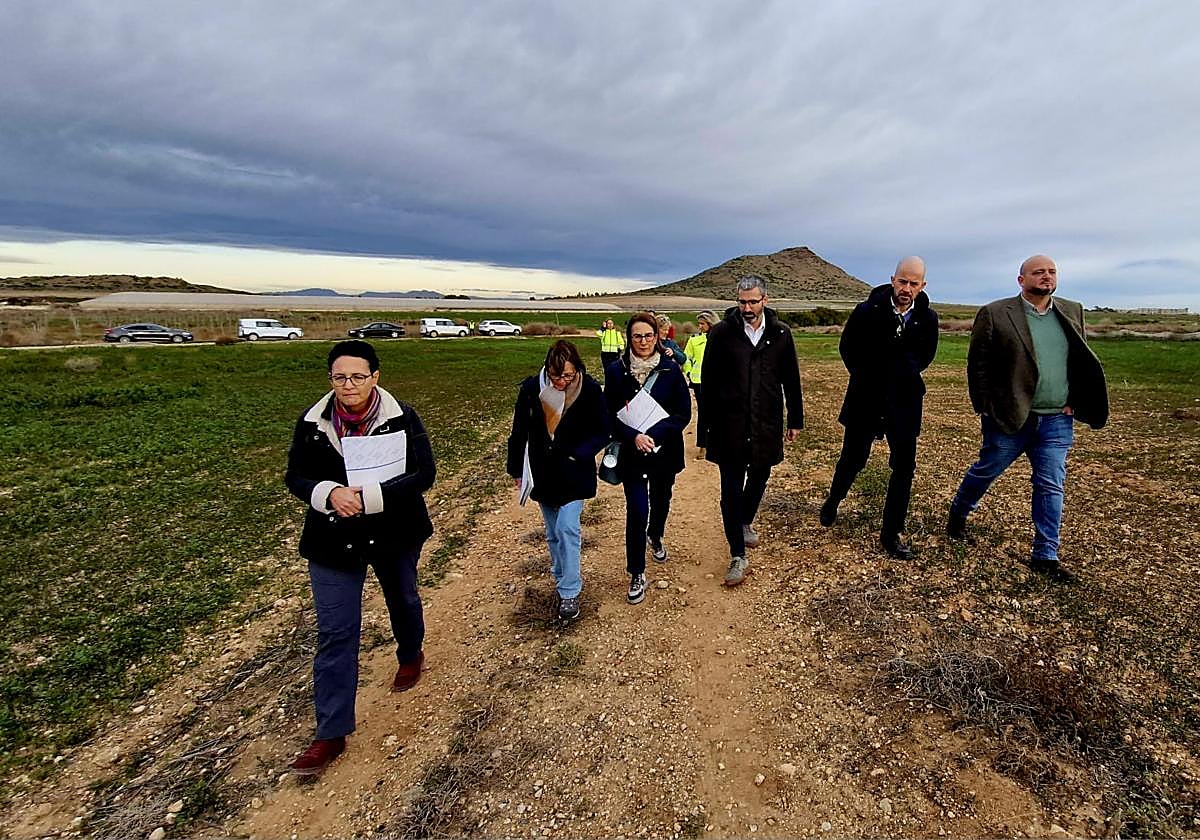 El Cinturón Verde del Ministerio arranca con la «renaturalización» de una antigua finca agrícola en la zona de El Carmolí